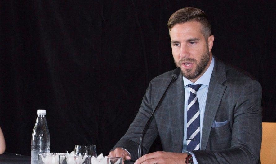 Simon Gagné comme entraîneur-adjoint et conseiller au directeur général avec les Remparts de Québec