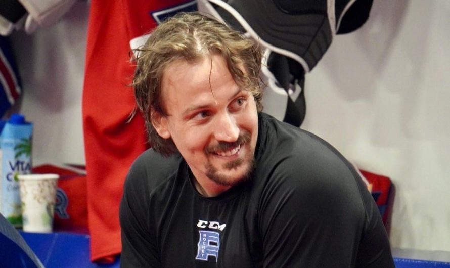 Trois signatures pour le Rocket de Laval