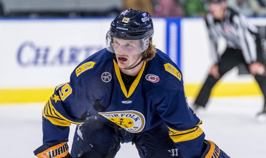 Noah Corson signe avec les Comets d&rsquo;Utica en vue de la prochaine saison