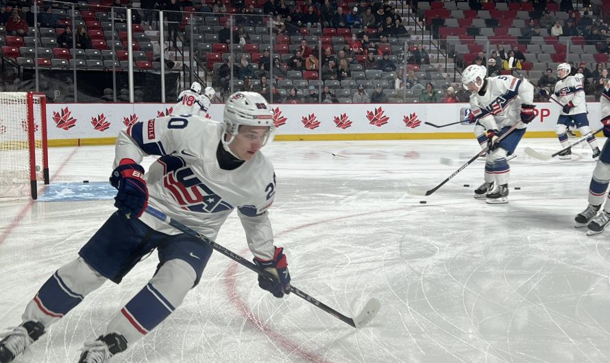 Espoirs CH : Lane Hutson a connu une soirée difficile