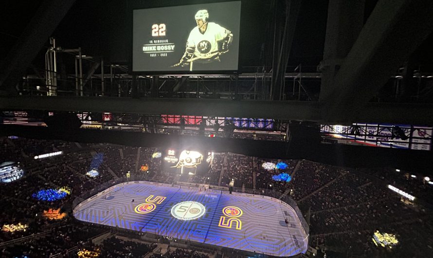 Les Islanders ont honoré Mike Bossy lors du match de ce soir contre le CH