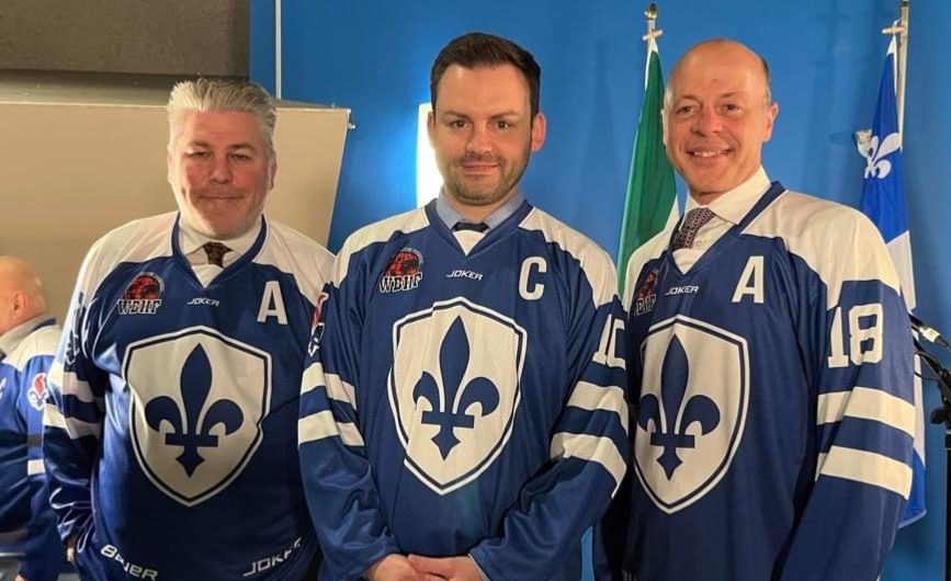 Des élus ont reçu un gilet de la Fondation Équipe-Québec