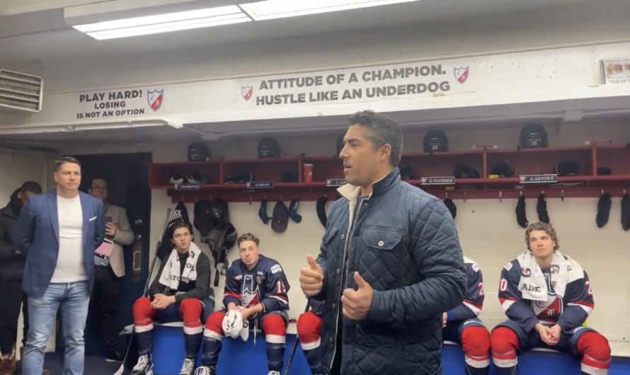 Francis Bouillon a livré un inspirant message aux joueurs du Collège Français de Longueuil