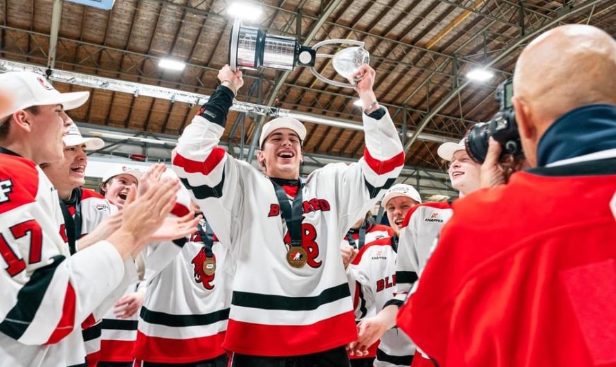 Le Blizzard du Séminaire St-François est vainqueur du Championnat national M18