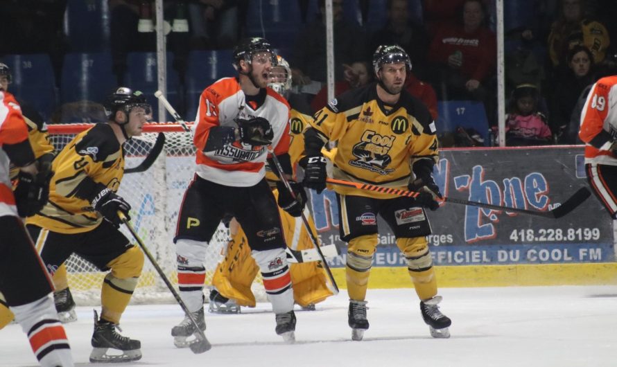 L&rsquo;Assurancia de Thetford et le Cool FM de St-Georges s&rsquo;affronteront en finale