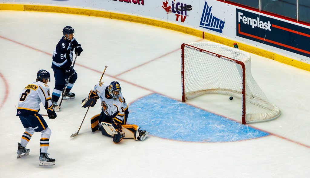 Le Phoenix de Sherbrooke revient de l’arrière et gagne en prolongation ...