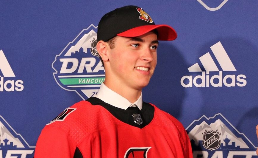 Shane Pinto reçoit une énorme suspension par la LNH