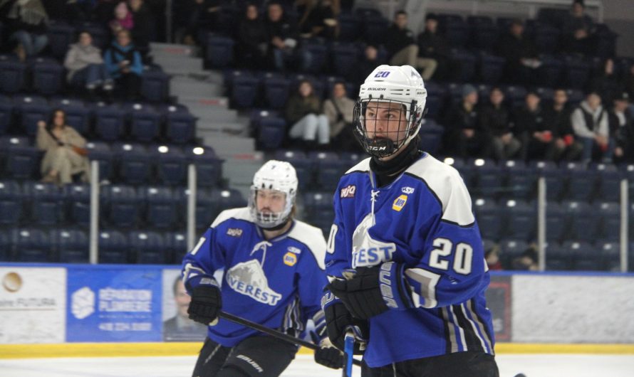 L&rsquo;Everest est au troisième rang