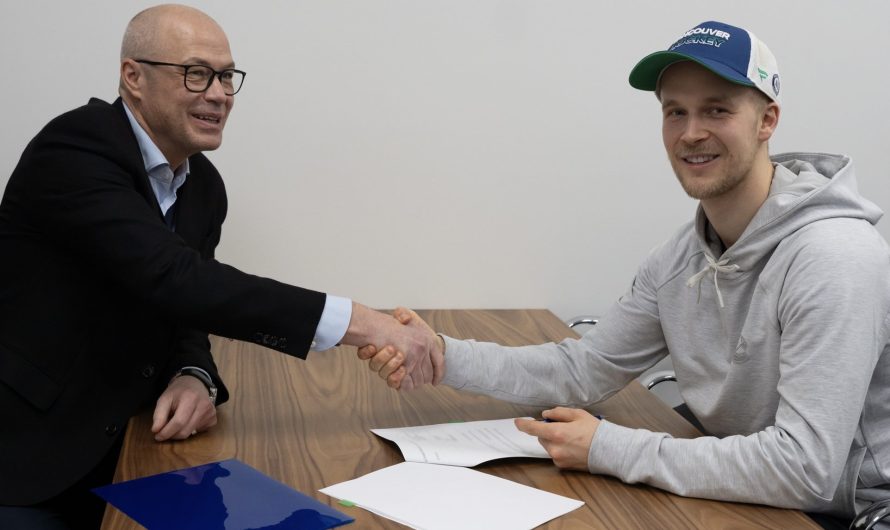 Elias Pettersson signe une lucrative prolongation de contrat