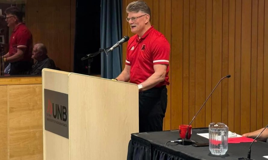 Gardiner MacDougall quitte son poste d&rsquo;entraîneur-chef des Reds