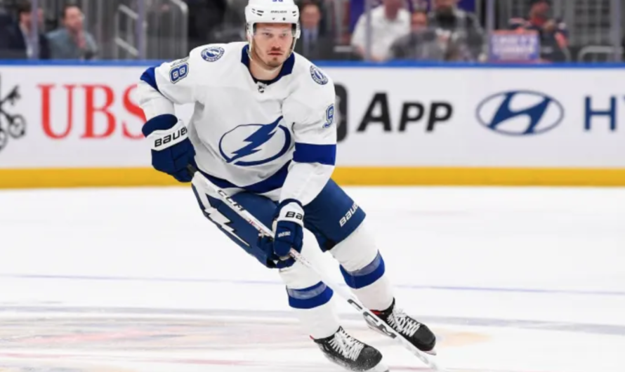 Le Lightning échange Mikhail Sergachev