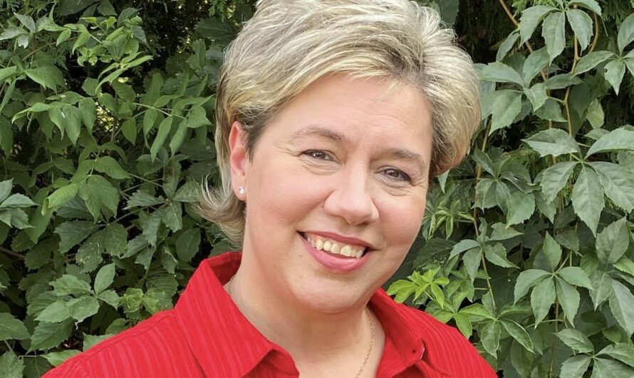 Nancy Drolet prend la présidence de Parlons hockey, au féminin